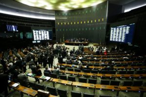 Brasília - Plenário da Câmara dos Deputados durante sessão para analisar destaques sobre dívida dos estados (Marcelo Camargo/Agência Brasil)