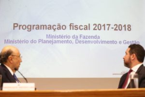 Brasília - Os ministros da Fazenda, Henrique Meirelles, e do Planejamento, Dyogo Oliveira, anunciam novas metas fiscais para 2017 e 2018 (Fabio Rodrigues Pozzebom/Agência Brasil)