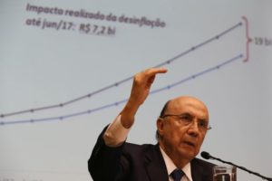 Brasília - O ministro da Fazenda, Henrique Meirelles, anuncia novas metas fiscais para 2017 e 2018 (Fabio Rodrigues Pozzebom/Agência Brasil)