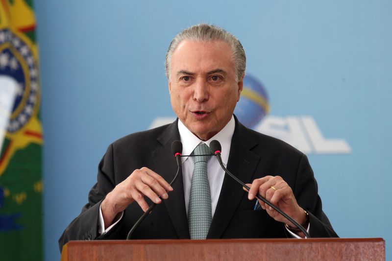 Brasília - Presidente Michel Temer participa da cerimônia alusiva ao Dia Nacional da Micro e Pequena Empresa, no Palácio do Planalto (Antonio Cruz/Agência Brasil)